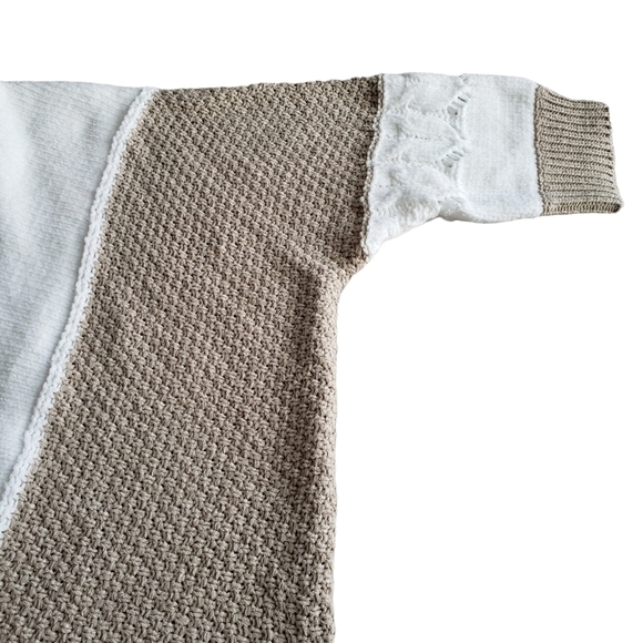 DAVI & DANI Beige and White V-Neck Sweater - Picture 5 of 9